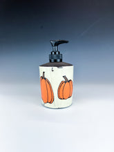 Load image into Gallery viewer, Pumpkin Soap Dispenser